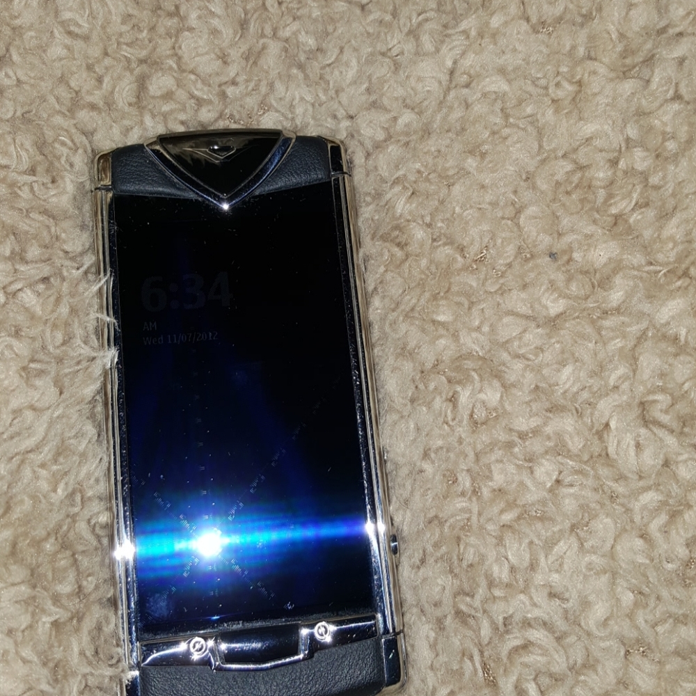 Vertu constellation phone